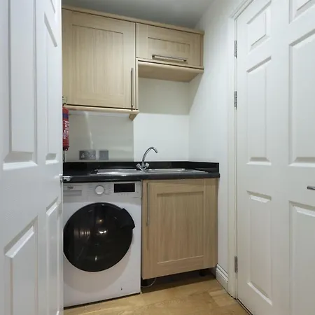 21, Hustyns, Nr Holiday home *